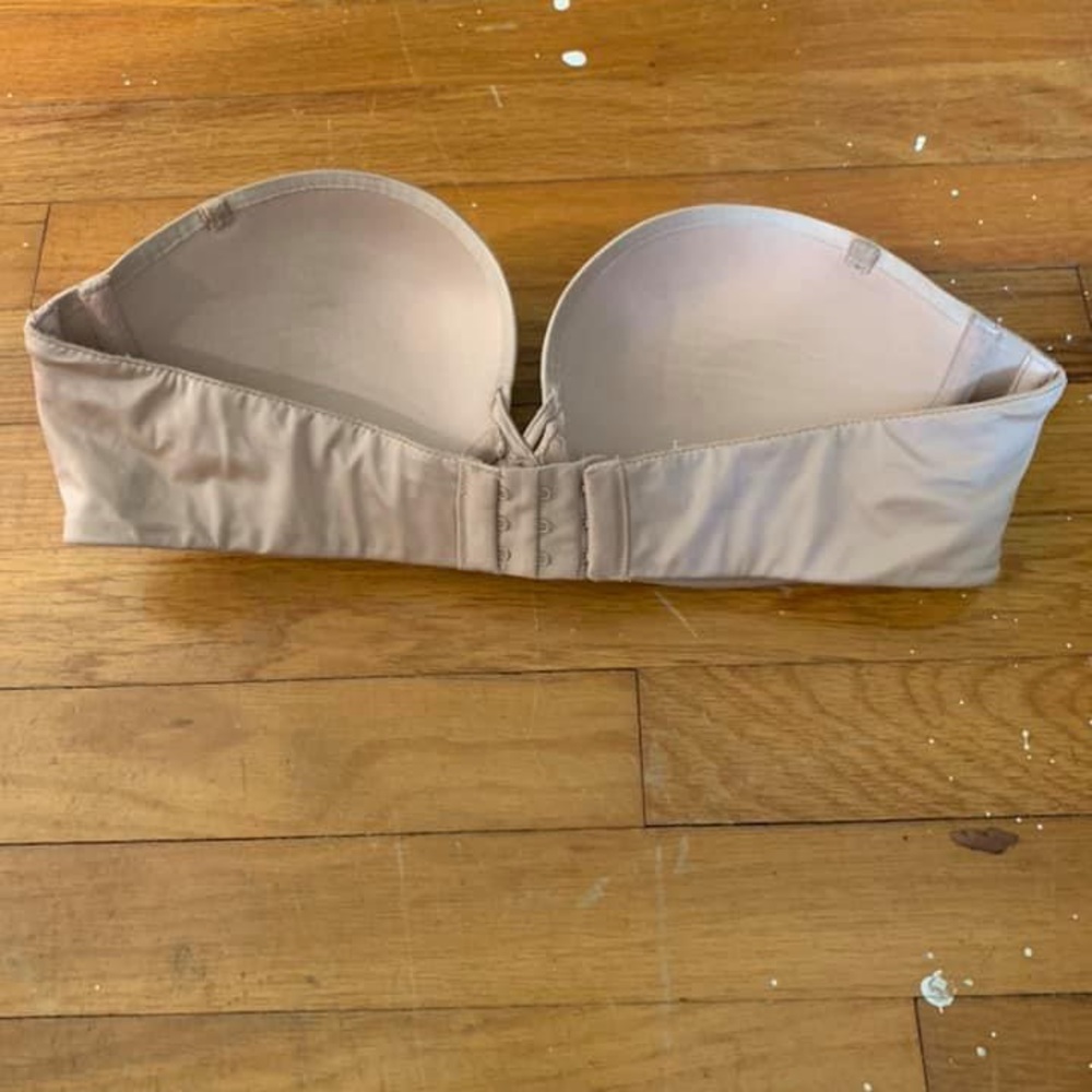 Victoria’s Secret strapless bra.
